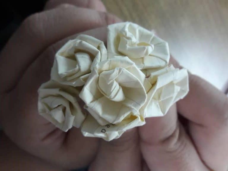 Making recycled flowers for ‘Teacher Day’